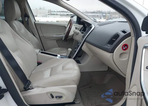 2012 Volvo Xc60 3.2/3.2 Platinum/3.2 Premier/3.2 Premier Plus from USA, damaged, VIN YV4940DZ8C2307880